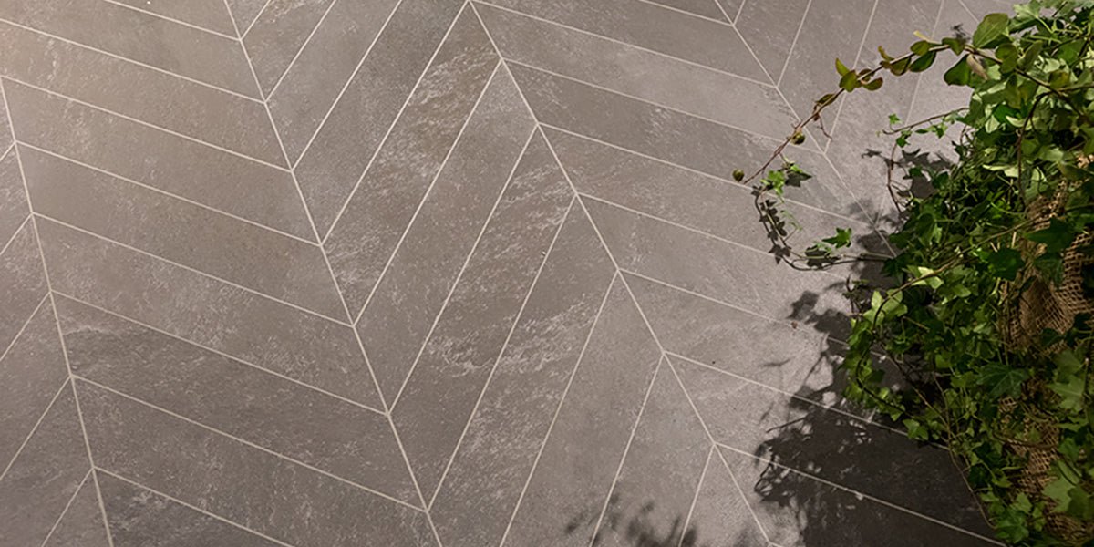 Shadestone - Céramique effet pierre en chevron - Céramique l'Entrepôt