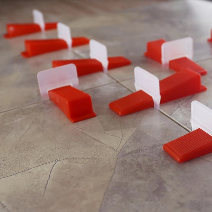 Système de nivellement - Cales - Céramique l'Entrepôt